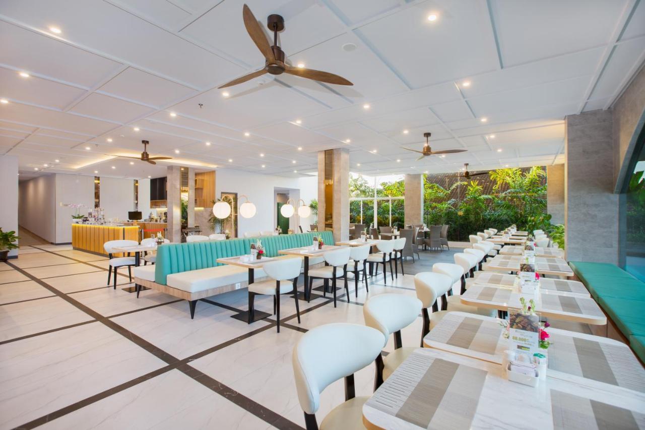 Rv Hotel Gianyar Gianyar  Exterior photo